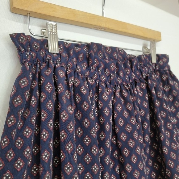 MNG Diamond Design Print Two Front Pockets Elastic Waist Ruffle on top hem - Picture 9 of 11